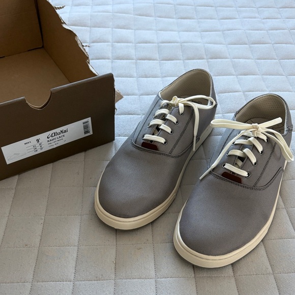 OluKai Men's Kahu Lace Fog Gray Sneakers